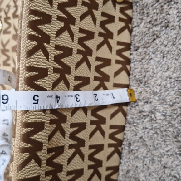Michael Kors signature fabric / leather "jet set" large tote - browns - Picture 11 of 11
